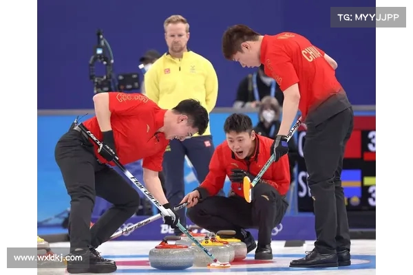 中国男子冰壶队稳居积分榜首位展现强劲实力全力冲击国际大赛冠军 中国男子冰壶队稳居积分榜首位展现强劲实力全力冲击国际大赛冠军